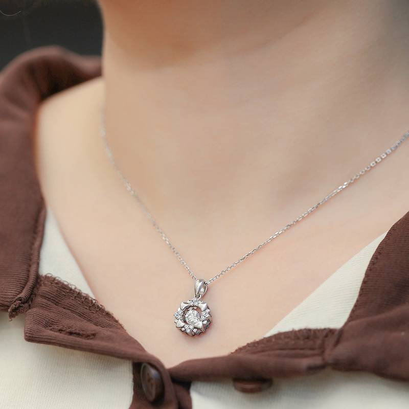 Agile Joyful S925 Silver Plated Platinum Moissanite Diamond Necklace 50 Points D-Class